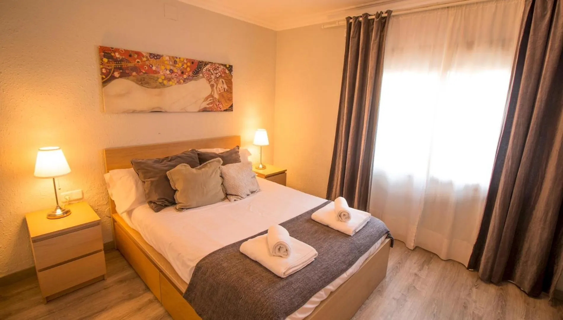 Apartment For 6 People, Equipped And Confortable L'Hospitalet de Llobregat