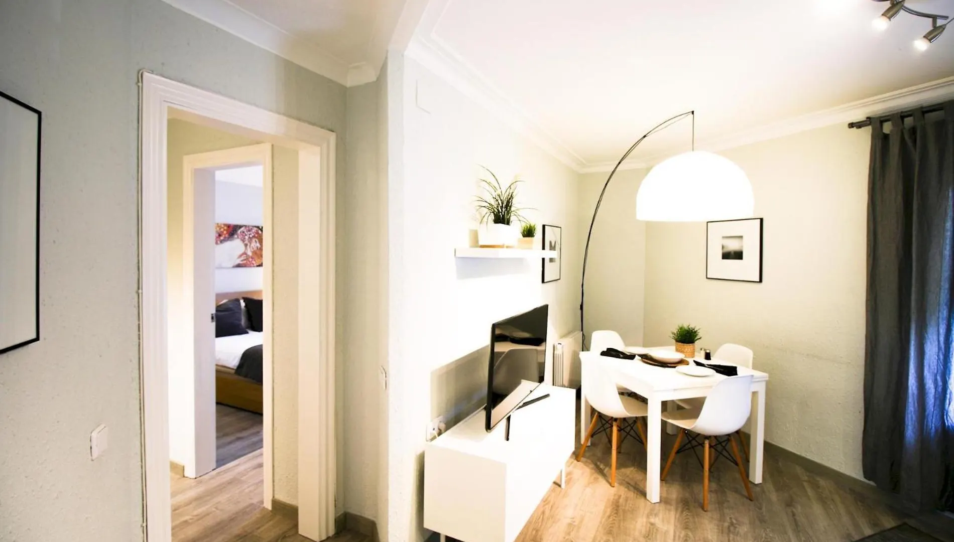 Apartment For 6 People, Equipped And Confortable L'Hospitalet de Llobregat